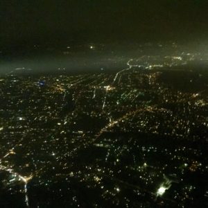 Sommernacht Stadt von oben Dunkel